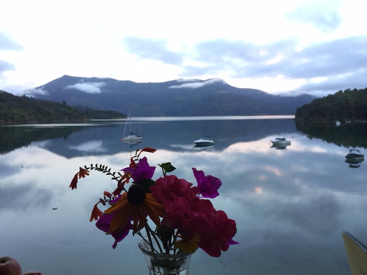 Te Mahia Bay Resort Lochmara Bay ภายนอก รูปภาพ